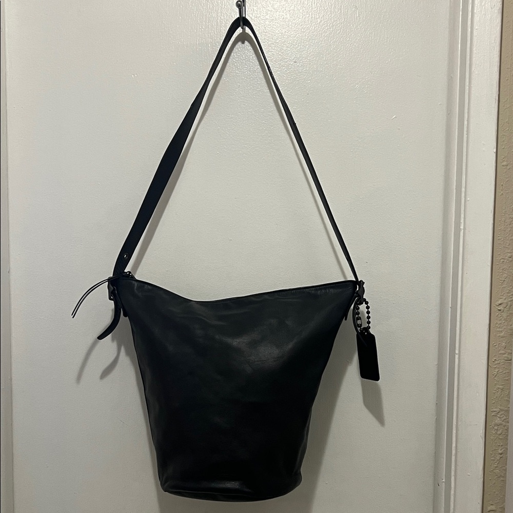 Vintage Coach Dakota Glovetanned Leather Elegant Black Shoulder Bag (pre-70s)